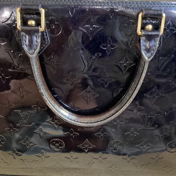 Authentic Louis Vuitton Large Alma GM Satchel Bag - Picture 3 of 14